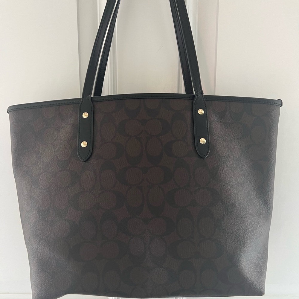 Coach Bag. Perfect size tote and gorgeous brown, black & gold. - Picture 8 of 16